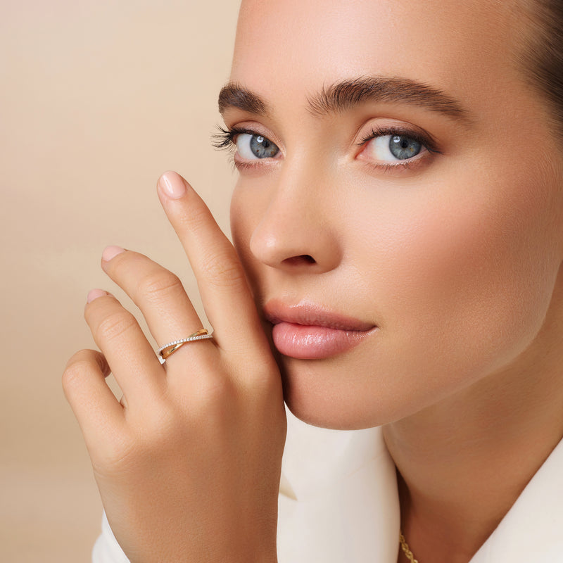 Diamond Crossover Ring (0.15 ct)