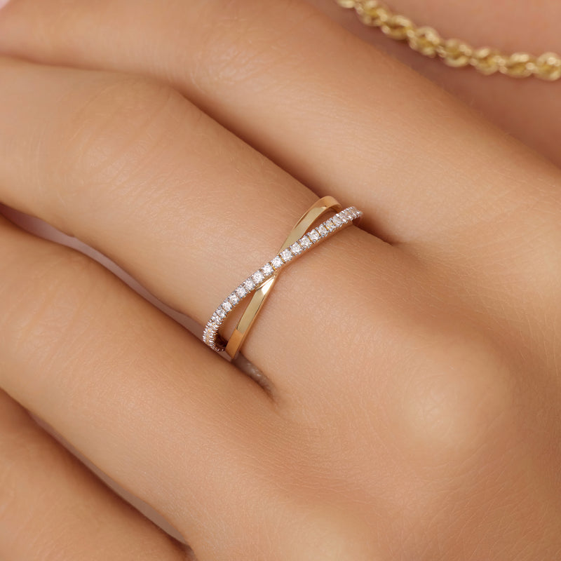 Diamond Crossover Ring (0.15 ct)