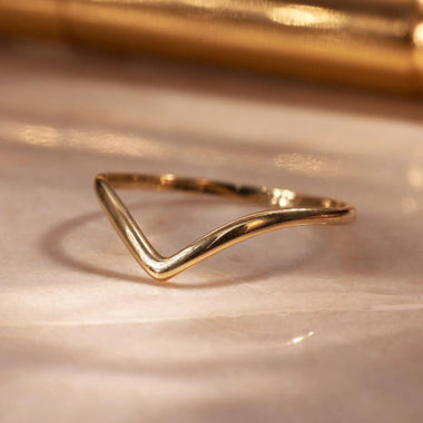 14 Karat Gold Wishbone Ring - 10