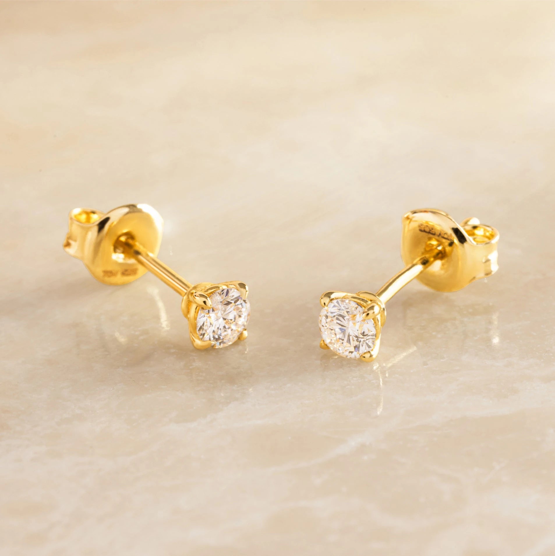 BOSS Jewelry 1580563 Honing Collectie Oorknopjes voor dames, roestvrij staal, Eén maat, Roestvrij staal, Geen edelsteen BOSS Jewelry 1580563 Honing Collectie Oorknopjes voor dames, roestvrij staal, Eén maat, Roestvrij staal, Geen edelsteen