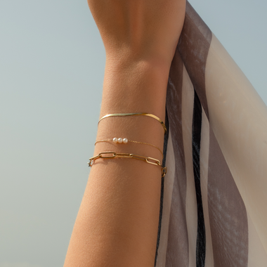 Gold Herringbone Chain Bracelet of 14 Karat Gold for Women