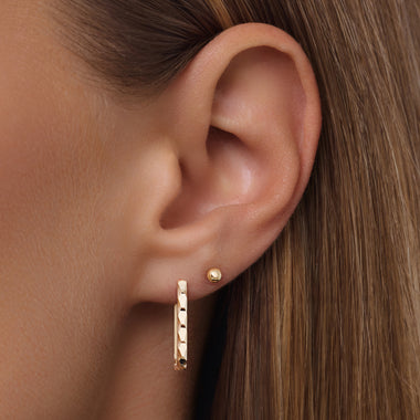 585er Gold Gehämmerte Huggie U Hoops (18mm) - 2