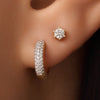 14 Karaat Goud met Diamanten Pavé Diamant Gebogen Huggie Hoops (12mm) (0.22 ct) - 3