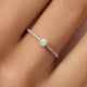 Four Prong Diamant Solitär Pavé Tapered Ring (0.20 ct)
