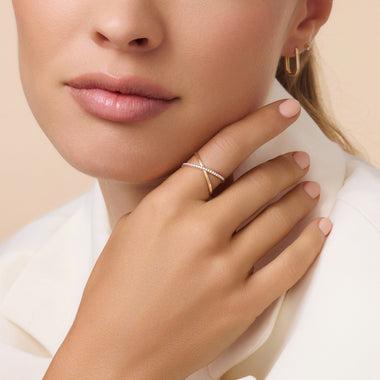 Bague cocktail à deux doigts en or rose 14 carats et diamants 0,5 carat Bague cocktail à deux doigts en or rose 14 carats et diamants 0,5 carat