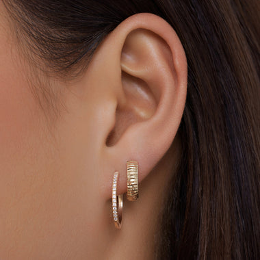 14 Karat Gold Pavé Cubic Zirconia Medium Hoops (18mm) - 2