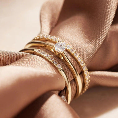 14 Karat Gold Chaton Set Cubic Zirconia Ring - 9