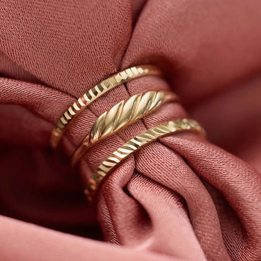 585er Gold Dünner Croissant Dome Ring - 7