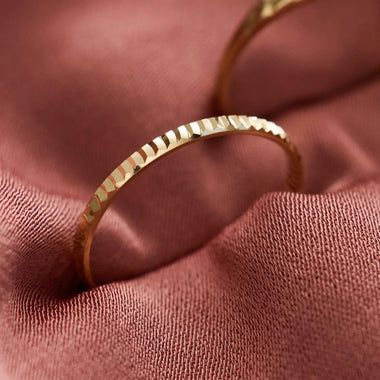 14 Karat Gold Fine Eternity Line Band Ring - 7