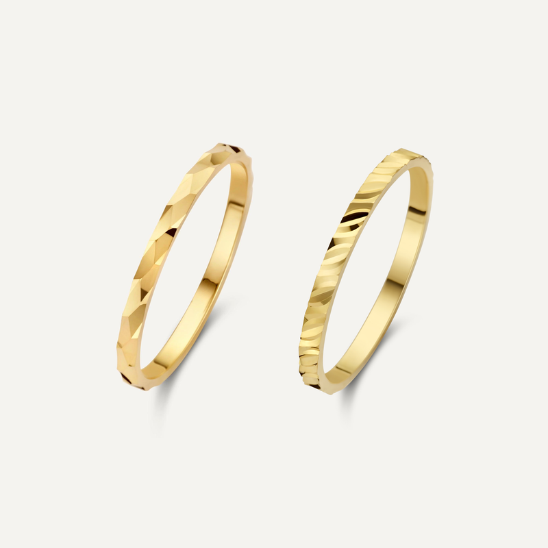 Set Anelli Impilabili Martellati con Taglio Diamante