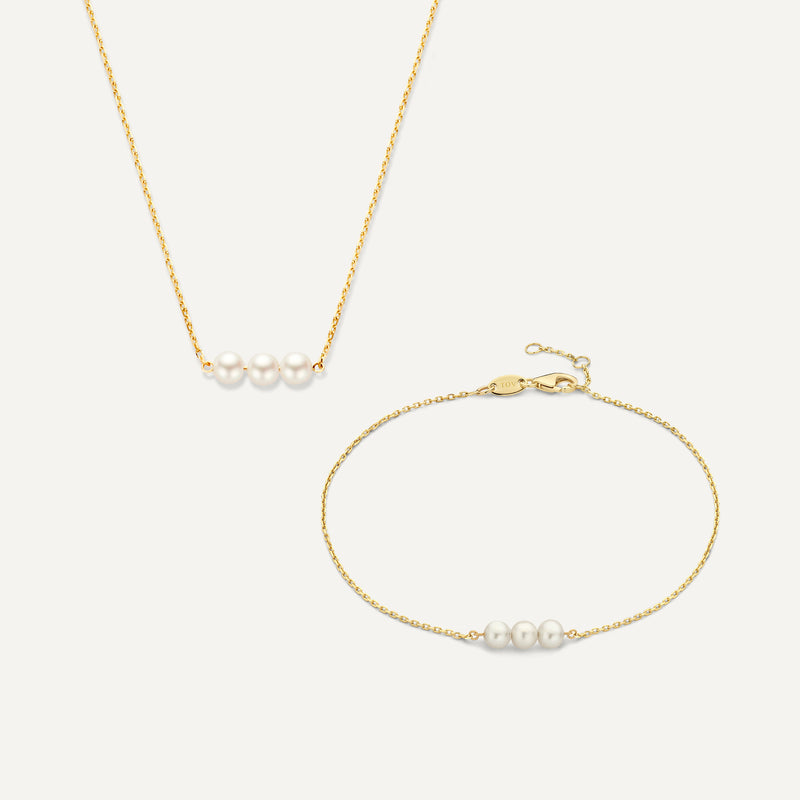 Threaded Pearl Set