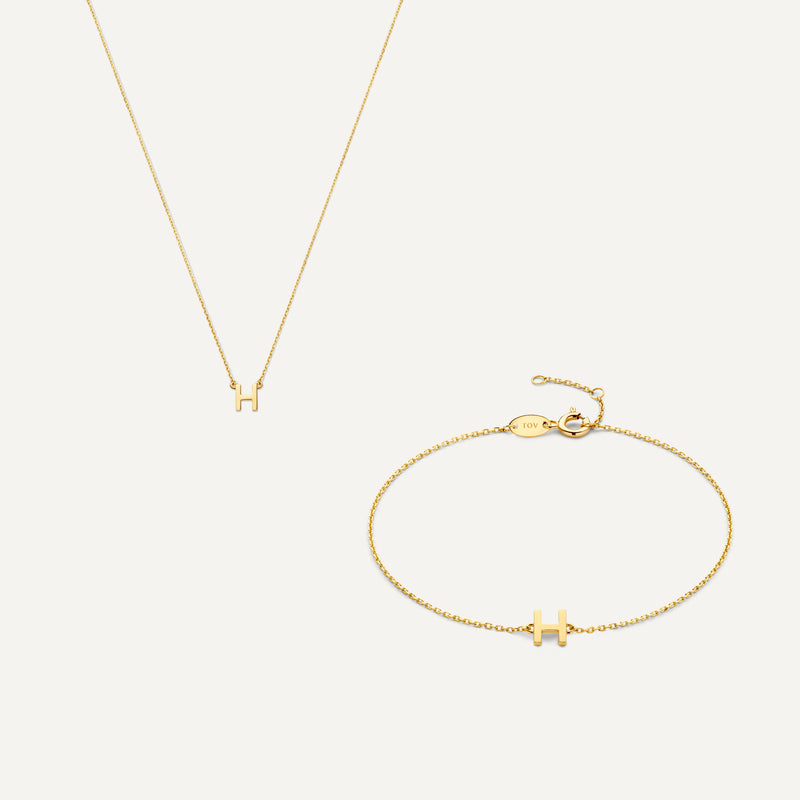 Essential Initiaal Letter Set