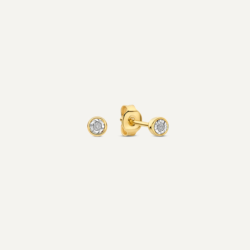 Illusion Set Diamond Studs (0.03 ct)