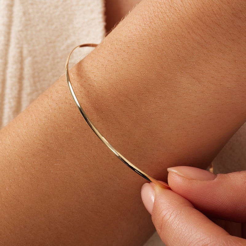 Smal Buet Stabelring Armring
