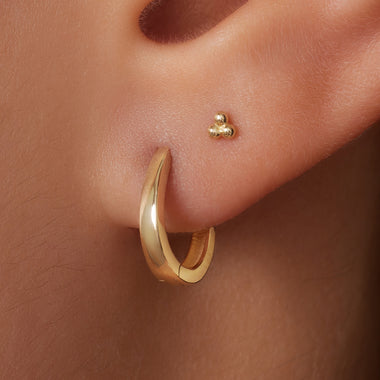 585er Gold Oval Tapered Huggie Hoops (12 mm) - 3