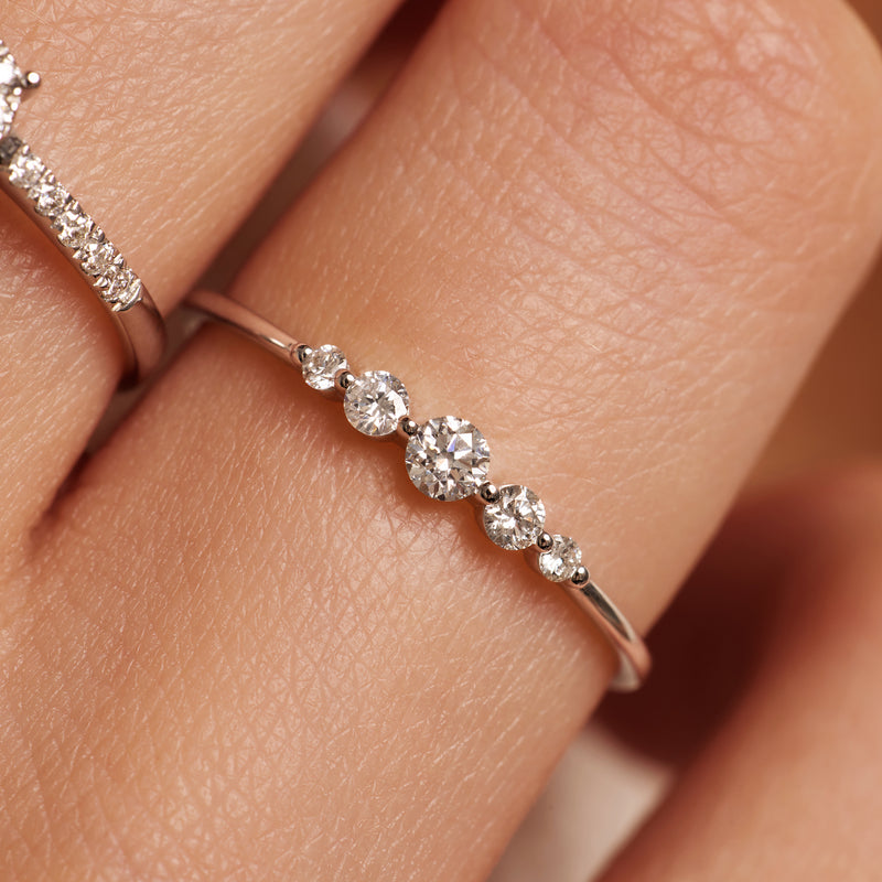 Diamond Graduated Ring (0.17 ct)
