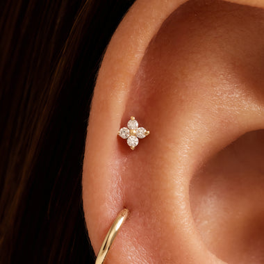 14 Karat Gold with Diamonds Pavé Diamond Star Piercing (0.01 ct) - 12