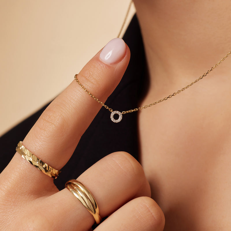 Collar con Colgante de Halo Abierto y Diamante (0.03 ct)