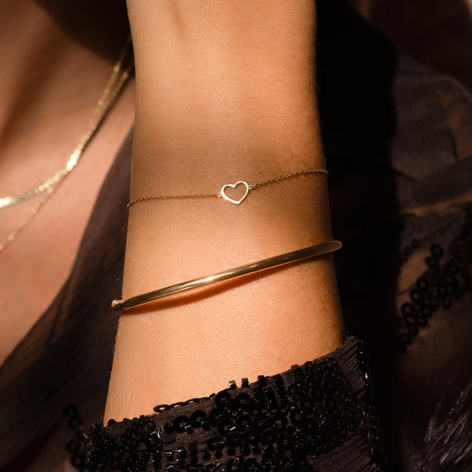 Waarvan is een hartjes armband van TOV gemaakt?