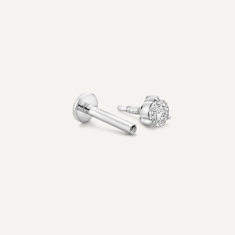 Piercing de Diamante de Tres Garras (0.05 ct)
