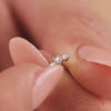 585er Weißgold mit Diamanten Diamant Geschwungener Piercing mit Zargenfassung (0.03 ct) - 4
